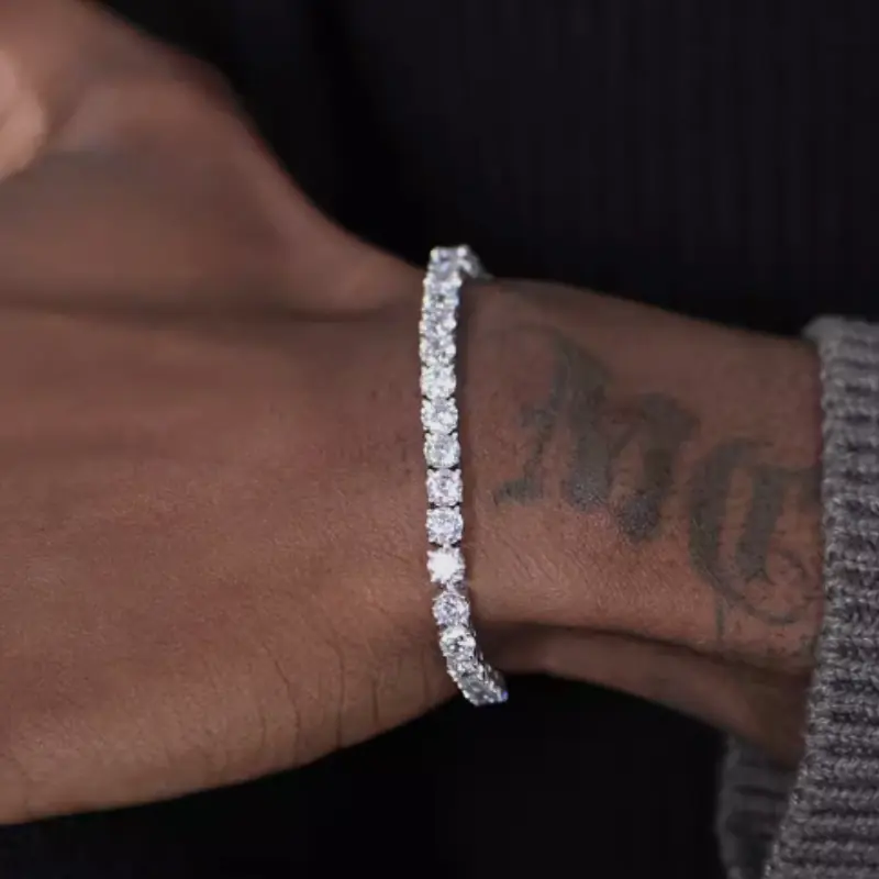 Ezüst karkötő köves berakással